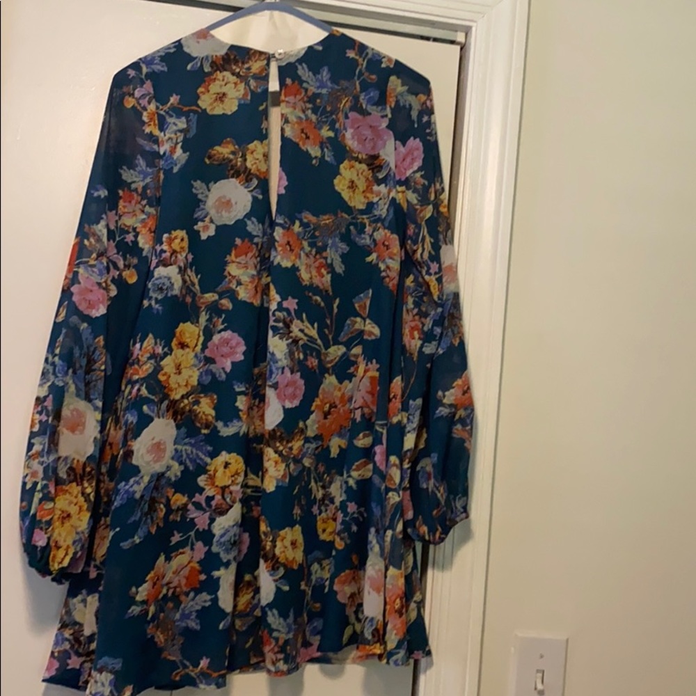 Dress - Picture 2 of 3